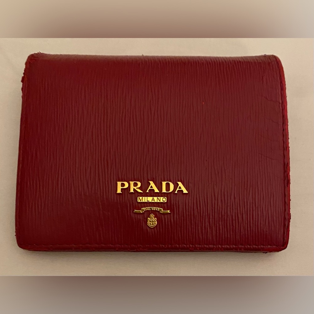 Authentic PRADA Saffiano Leather Bifold Wallet 
Comes with COA - Picture 2 of 9